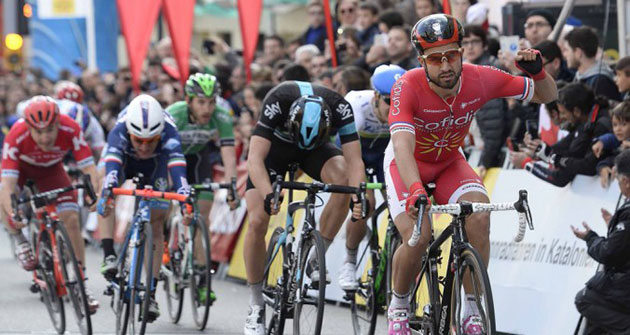 Nacer Bouhanni wins stage 1